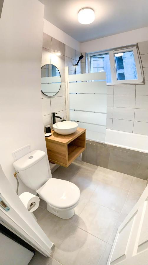 Luterana Studio Apartment Bukares Bagian luar foto