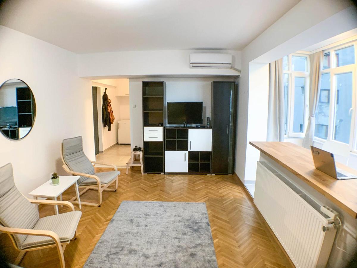Luterana Studio Apartment Bukares Bagian luar foto