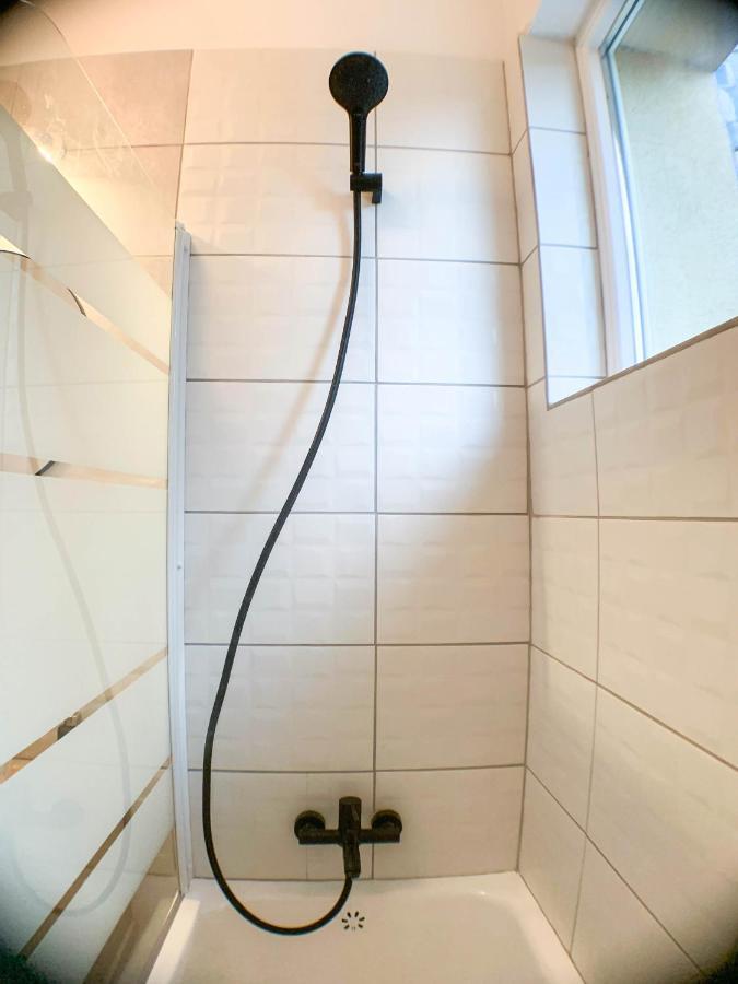 Luterana Studio Apartment Bukares Bagian luar foto