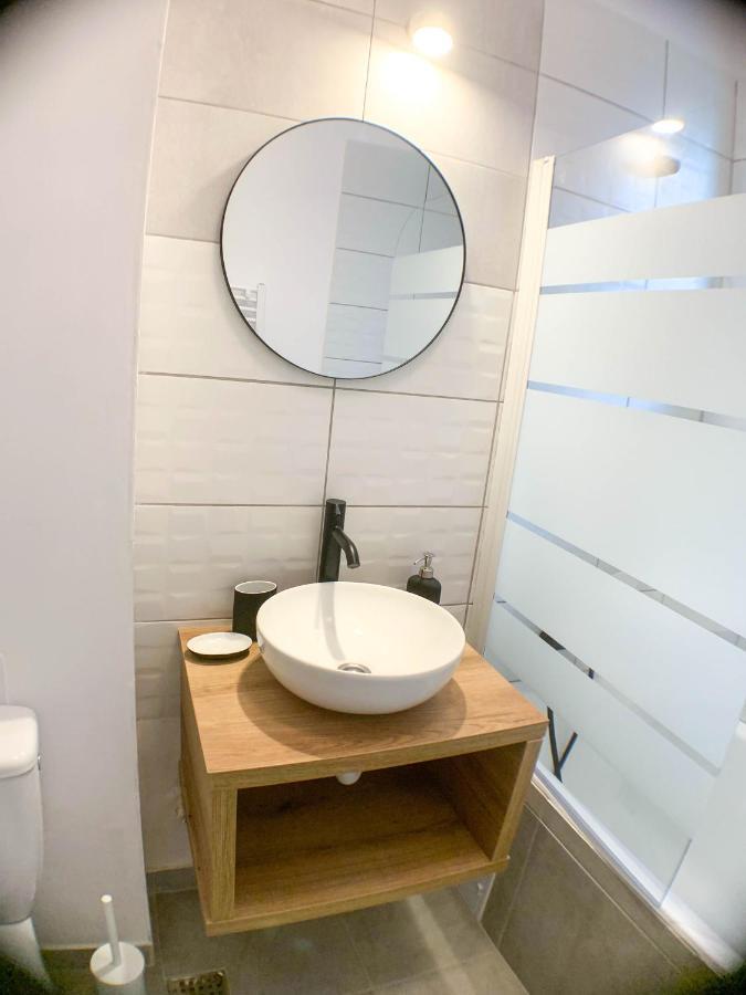 Luterana Studio Apartment Bukares Bagian luar foto